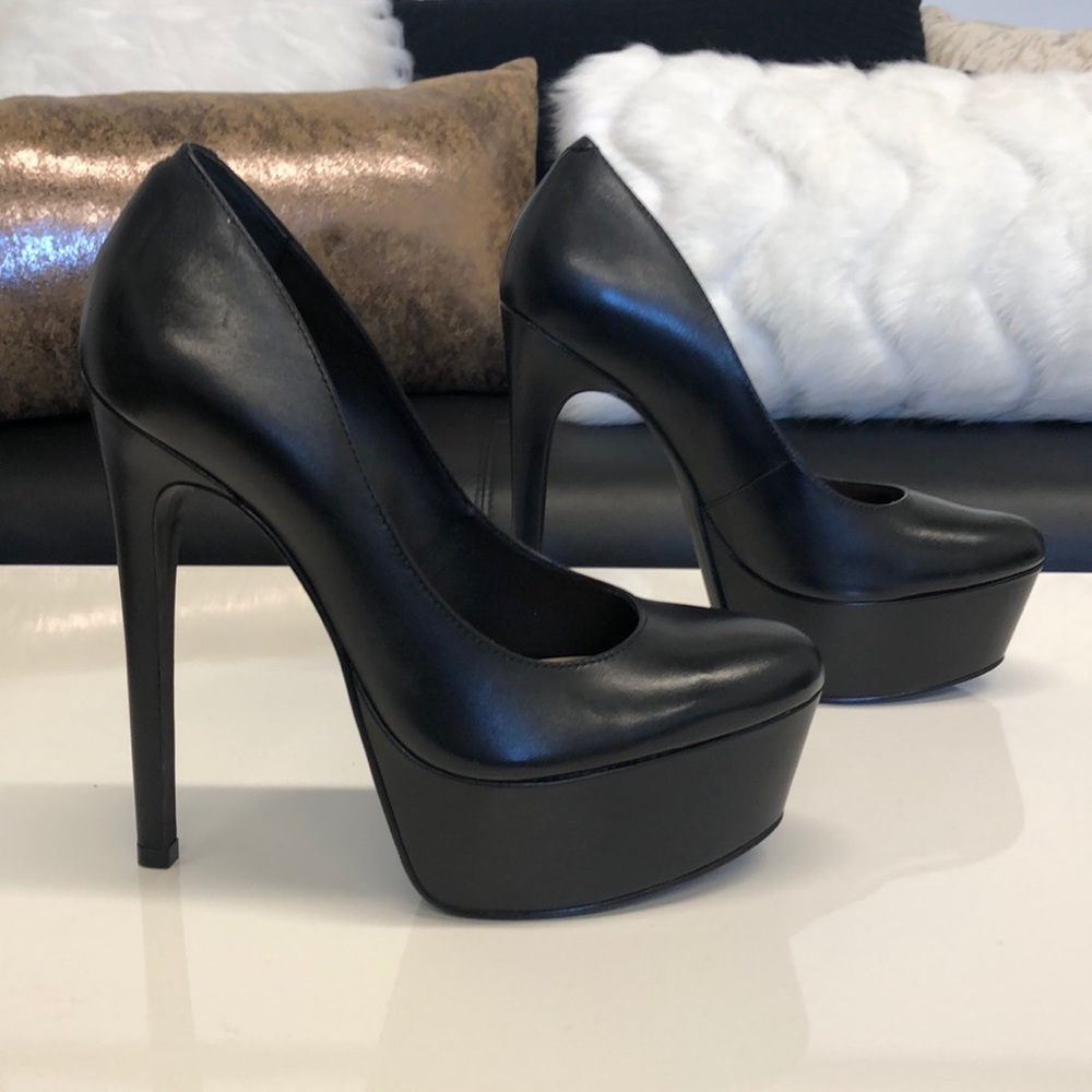 Steve Madden “Deserve” Platform Pumps